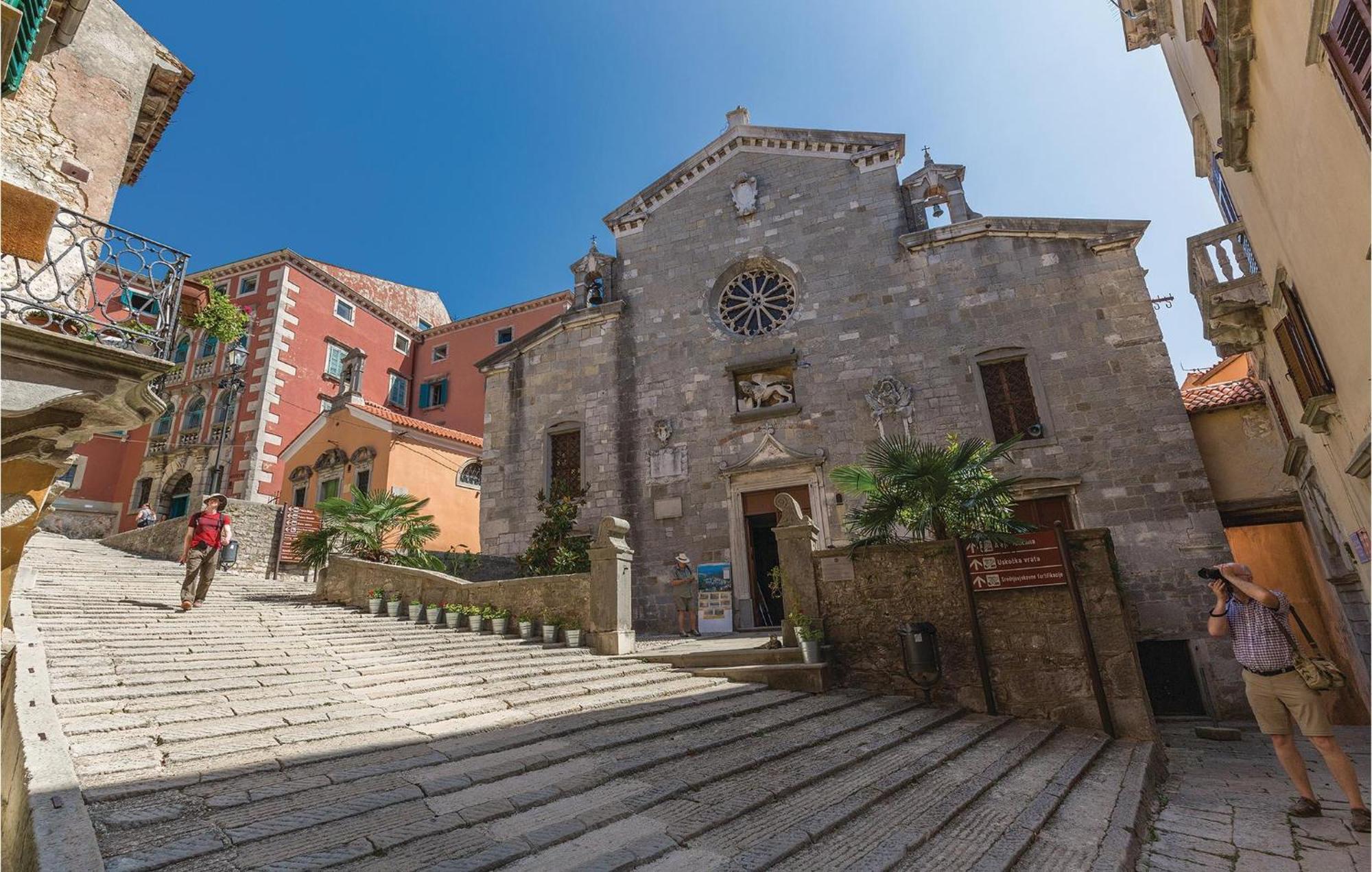 2 Bedroom Gorgeous Apartment In Rabac Εξωτερικό φωτογραφία