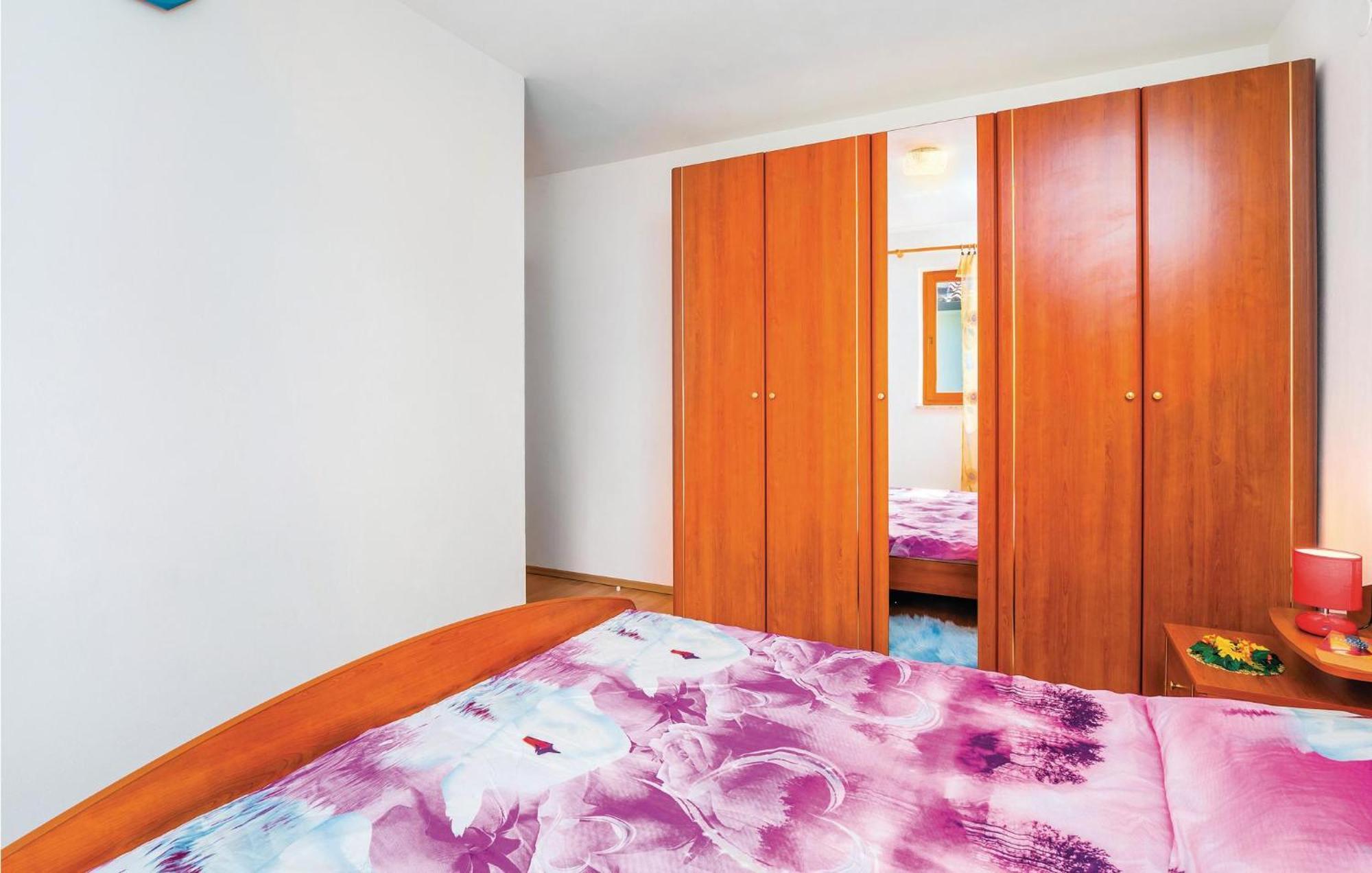 2 Bedroom Gorgeous Apartment In Rabac Εξωτερικό φωτογραφία