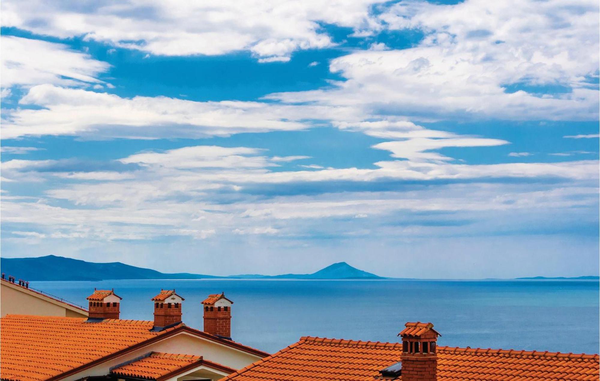 2 Bedroom Gorgeous Apartment In Rabac Εξωτερικό φωτογραφία