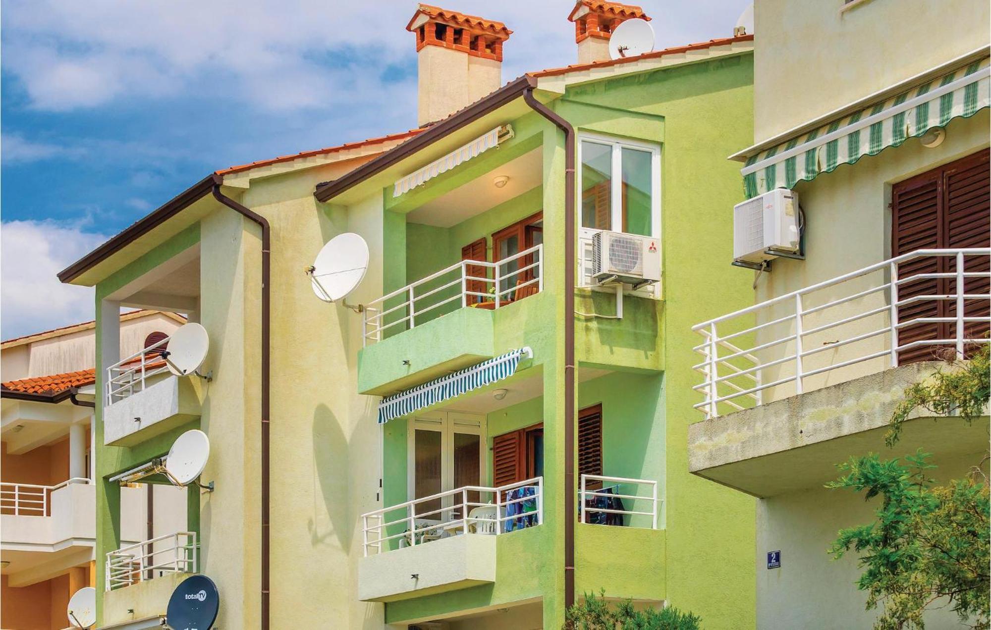 2 Bedroom Gorgeous Apartment In Rabac Εξωτερικό φωτογραφία
