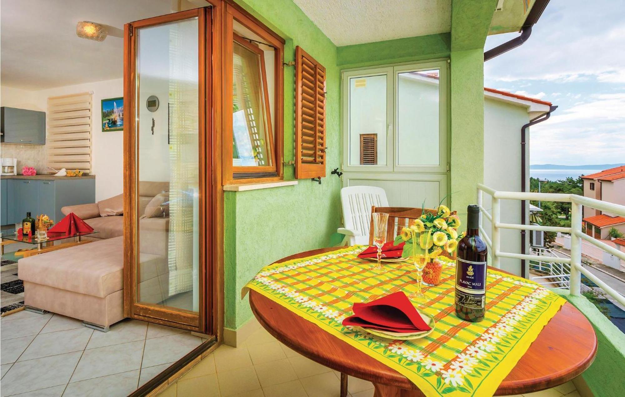 2 Bedroom Gorgeous Apartment In Rabac Εξωτερικό φωτογραφία